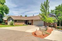 Modern Creekside Home 9 Mi to Downtown Denver - spa