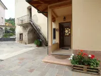 Family Retreat near Garda Hotel a Ronzo-Chienis