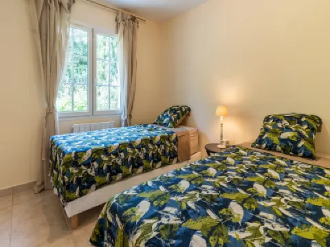 Charming Villa Stay Near Limoux فنادق في 