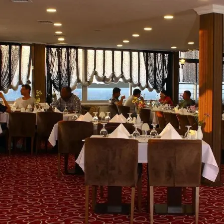 Perama Hotel