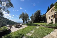 Residential church in a villa with pool and panoramic views in Tuscany Hotels in Pescia