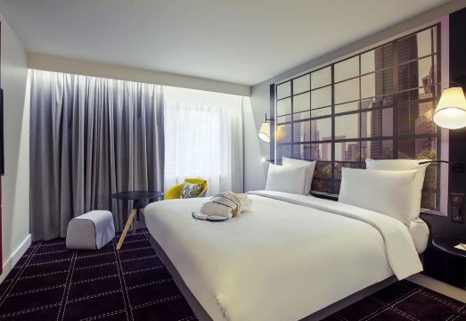 Hotel Mercure Paris La Defense Grande ArcheOver view