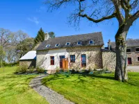 Cozy Garden Villa in Bonnemain - 民宿