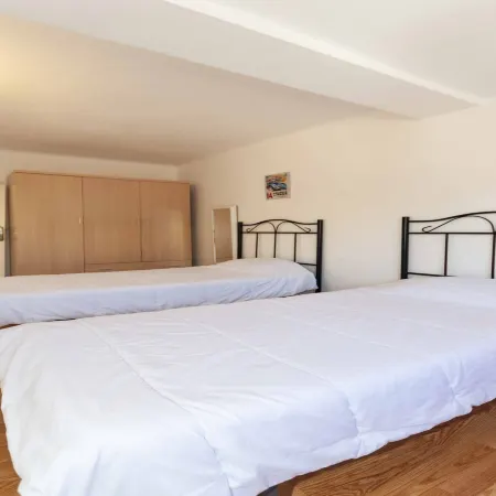 Nice apartment only 50 m from beach in Roses