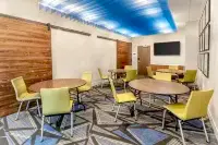 Holiday Inn Express & Suites MILWAUKEE – WEST ALLIS by IHG - Frühstück