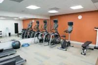 Holiday Inn Express & Suites LOUISVILLE N - JEFFERSONVILLE by IHG - С тренажерным залом