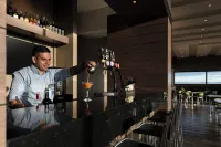 Hampton by Hilton Bogota Airport - bar