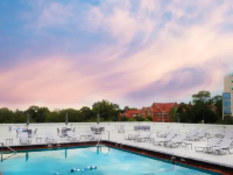 Holiday Inn GAINESVILLE-UNIVERSITY CTR by IHG โรงแรมในเกนส์วิลล์