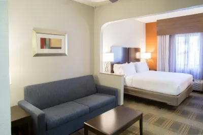 Holiday Inn Express & Suites OXFORD by IHG Hotels near Vaught-Hemingway Stadium