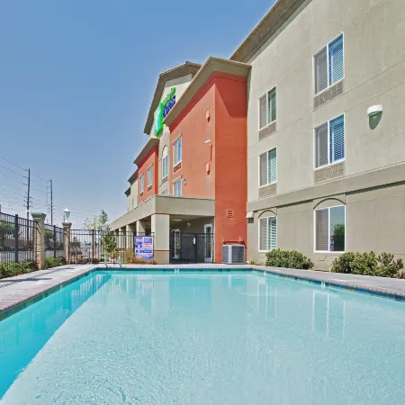 Holiday Inn Express & Suites MODESTO-SALIDA by IHG