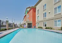 Holiday Inn Express & Suites MODESTO-SALIDA by IHG - Pools