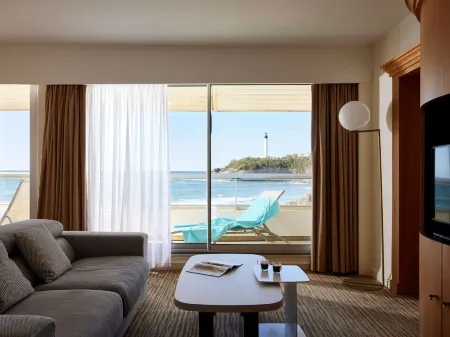 Sofitel Biarritz le Miramar Thalassa Sea & Spa Отели рядом с достопримечательностью «Port des pêcheurs à Biarritz»