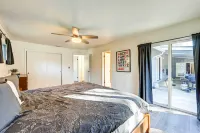 Dog-Friendly Oakhurst Home Walk to Downtown!