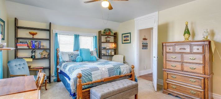 Lake Michigan Vacation Rental 1 Block to Marina! Hotele w: Manitowoc