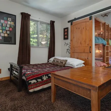 Blue Lake Springs Cabin Near Lake: Hot Tub, Fire Pit, Outdoor Shower, Pets, BBQ