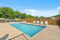 Lakefront Sanctuary - Table Rock Lake Adventures