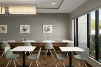 ทาวน์เพลซสวีทส์ แองคอริจมิดทาวน์