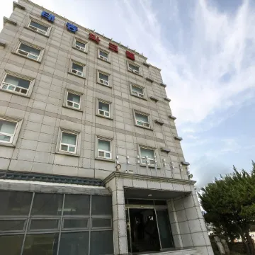 Busan Yeongdo Taejong Parktel Отели рядом с достопримечательностью «Парк встречи рассвета на острове Орюкдо»