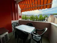 Spacious Flat Near the Beach