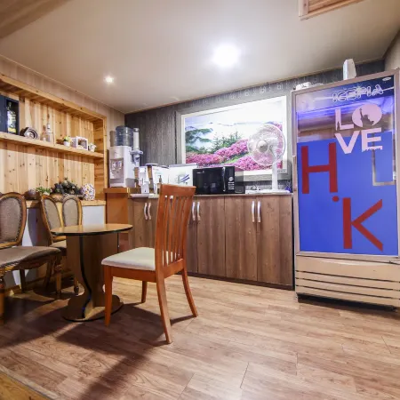 Namwon Hong Kong