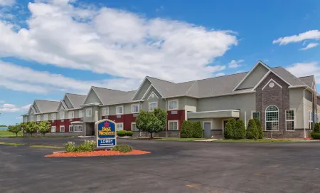 Best Western Crown Inn  Suites