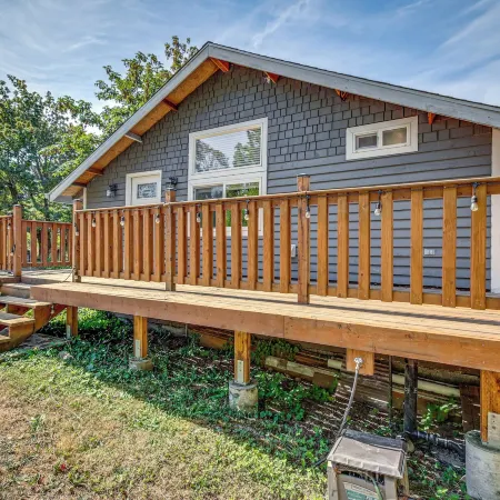 5 Mi to Dtwn Tacoma: Modern Studio Retreat