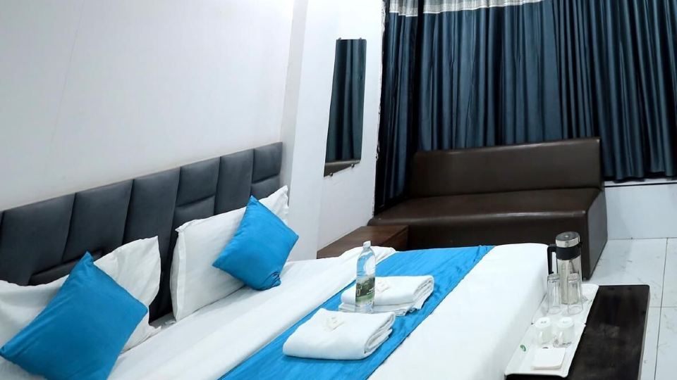 Hotel Season Near Ahmedabad Airport