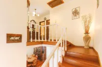 Armando House Ocean View Hotels in Gaula