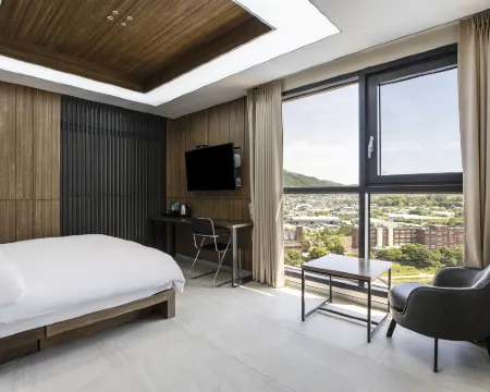 Hanam Hotel CL (CL) 河南のホテル