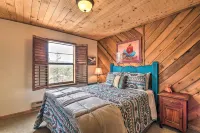 Lovely New Mexico Retreat w/ 4 Private Balconies! - 3-نجوم