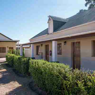 Bakenskraal Ostrich Palace Hotel Exterior
