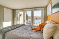 Waterfront Hyannis Home 1 Mi to Ferry and Beach! - Bãi biển
