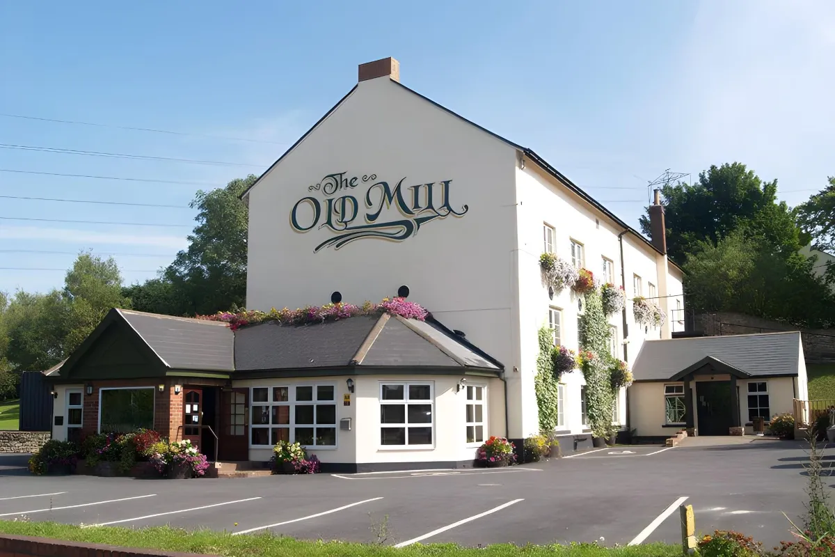 Old Mill Hotel & Lodge
