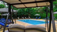 Sunset Retreat Hotel - Pools