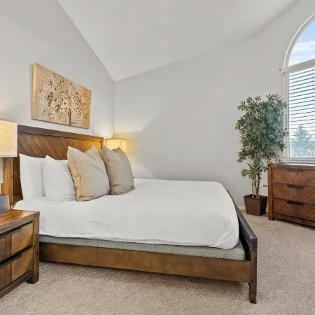 NEW Cityside Stay 3BR Retreat Near DT w Patio