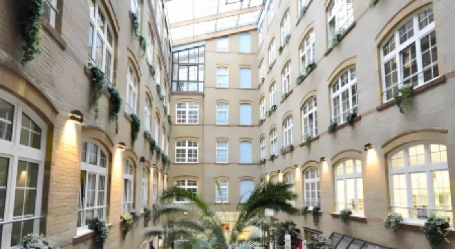 Singer109 Hostel, Hotel & Apartment