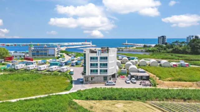 Gangneung Basecamp Pension Hotels in 