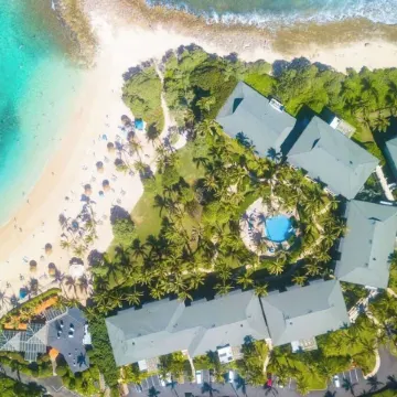 Stunning Corner Villa, Ocean Views from Every Bed