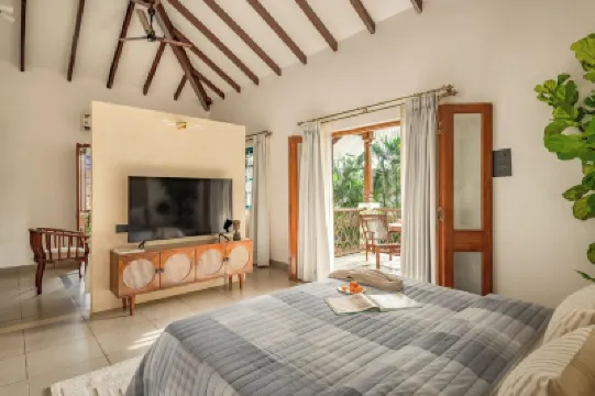 Sanctuary by RÊVE Escapes - Premium 3 BHK Villa Near Morjim Beach Hotels in 