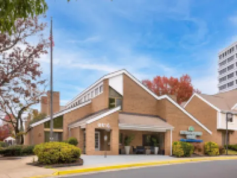 Tysons Corner Suites, A Baymont by Wyndham Hotels in Tysons Corner