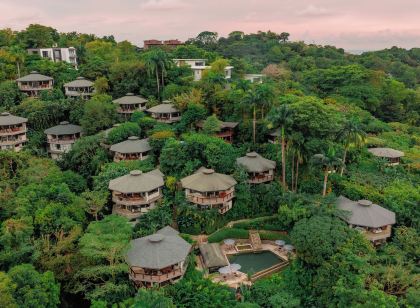 Tulemar Resort