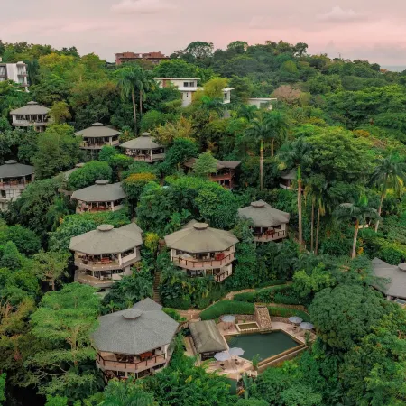 Tulemar Resort