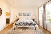 3-Bedroom King Size New Build Apartment in Charming Carpinteria with WiFi, AC.