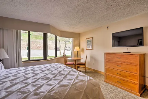 Crested Butte Studio w/ Community Hot Tub & Pool! - Parkplatz