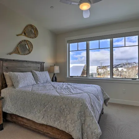 Newly Built Ski Condo w/ Hot Tub & Shuttle Access!