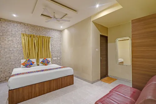 FabHotel MRV Inn - Nr. Express Avenue Mall & Spencer Plaza Mall
