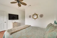 Foley Condo w/ Pool Access: 10 Mi to Gulf Shores! - 3-Star