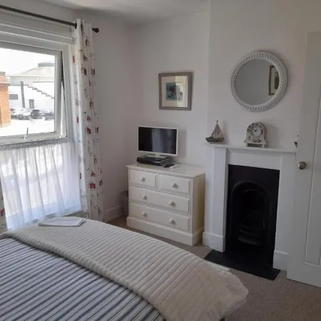 Pavilion Cottage next to Gorleston beach