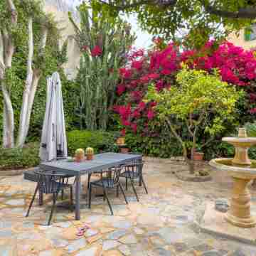 Charming Chalet Rental in Palma With lovely garten Hotel Exterior