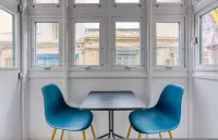 Designer Apartment Near Seafront Balcony Patio